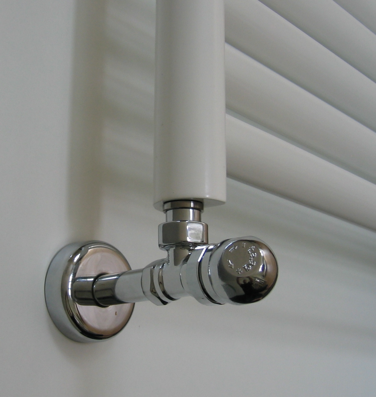Ventilsæt til håndklædetørrer krom_320097A30